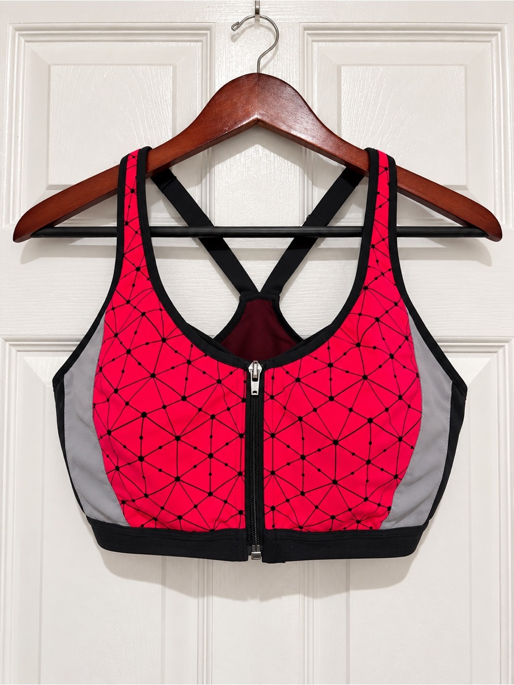 Victoria’s Secret VSX Sport Pink Black Front-Zip Sports Bra 34D – Never Worn